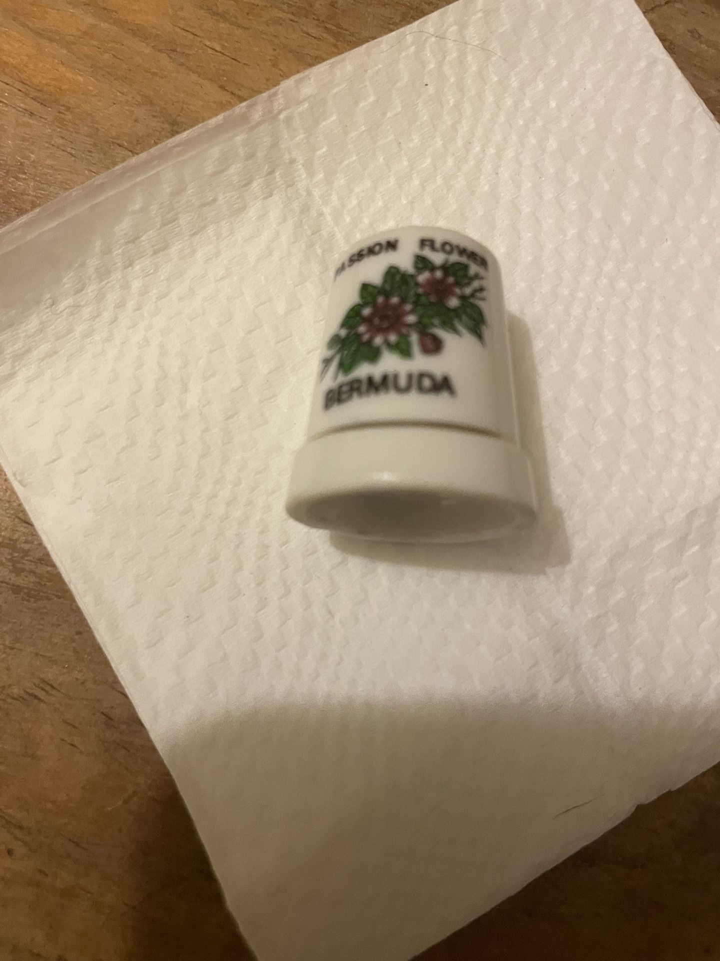 Bermuda souvenir Thimble. $4.No Chips No Cracks.