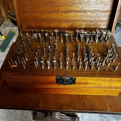 Leather Making Tool Kit With Two Projects