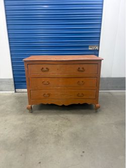 Wooden 3 deep drawer dresser