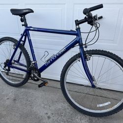 Vintage Cannondale M500 Mountain Bike 22” 