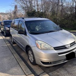 2004 Toyota Sienna