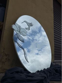 Beautiful Oval David Marshal Mirror