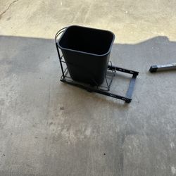 Trash can Slider
