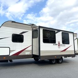 2017 StarCraft AR-One Maxx  Bunk Beds 