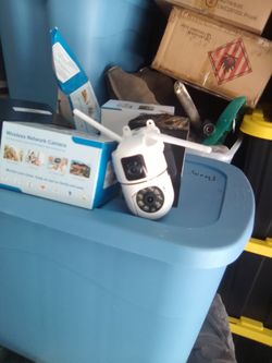 Wireless Network Security Camera with Dual Antenna
