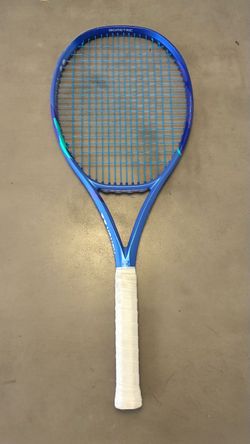 Yonex ezone 98 (2025) grip size 2