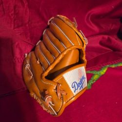 Dodgers Glove