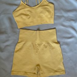 Sport set yellow