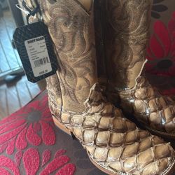Size 10 boots 