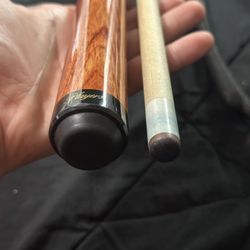 Players Pool Stick With Joe Proper Case