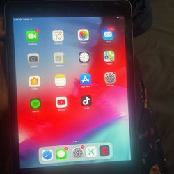 iPad Air 6th Generation $60 Pickup Only!