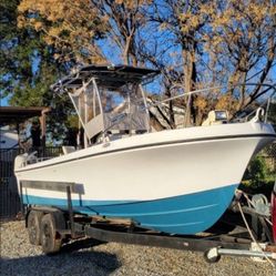 SKIPJACK CENTER CONSOLE BOAT