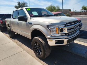 2018 ford F-150 XLT 5.0 liters