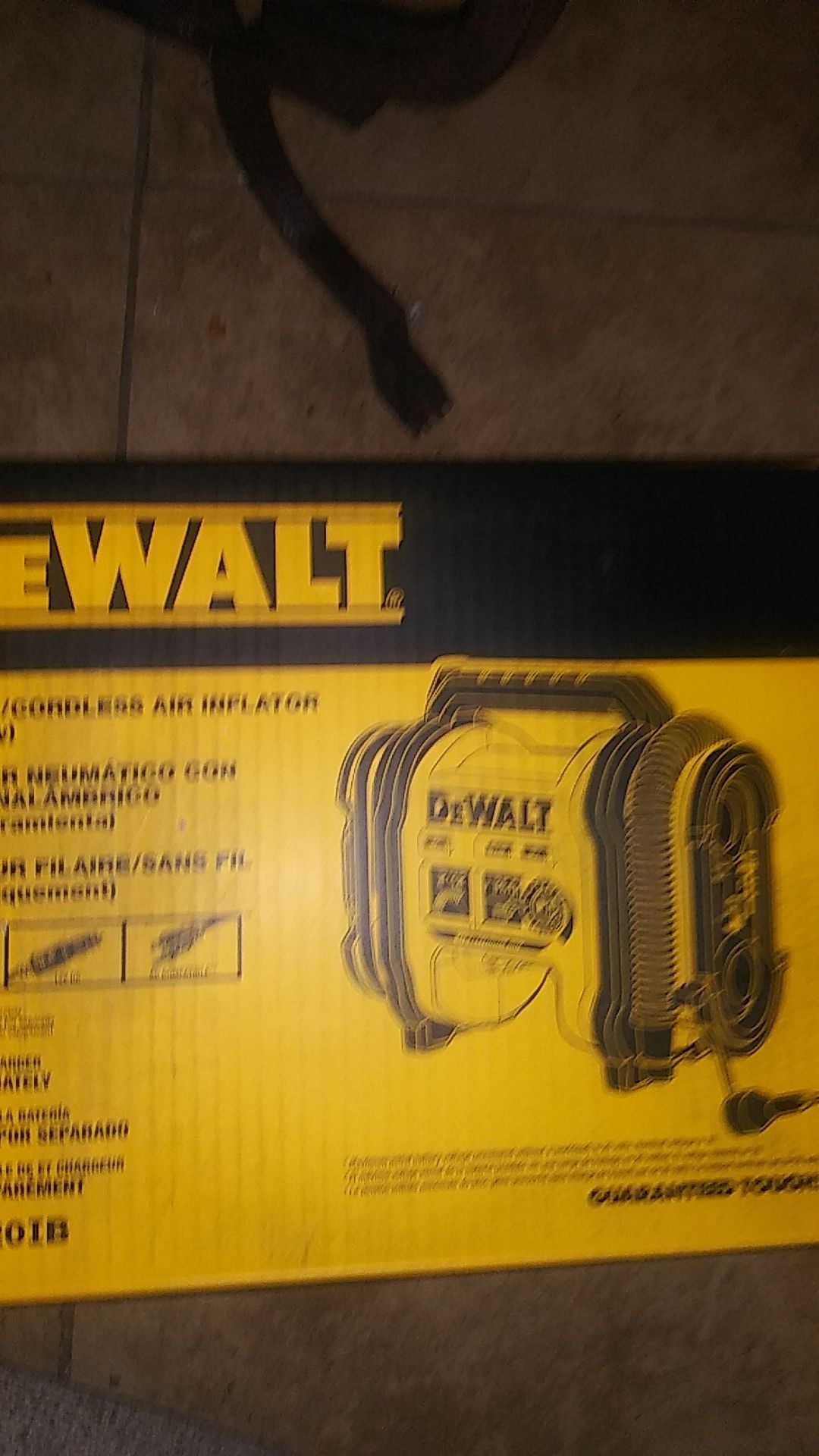 Delwalt corded and cordless air inflator