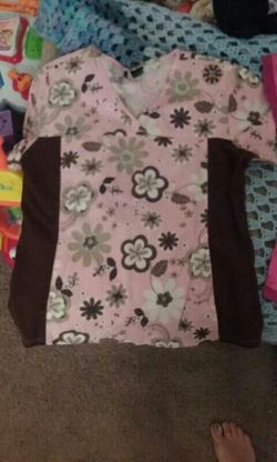 Scrub shirt large