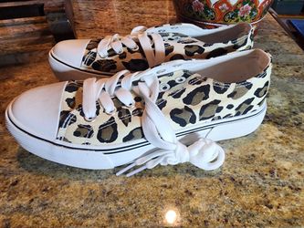 Leopard Print Canvas Low-Top Sneakers