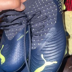 Boys Puma Soccer Shoes 