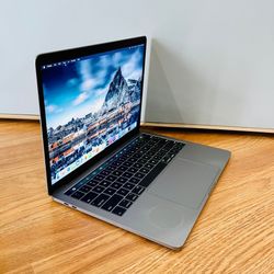 Apple MacBook Pro 13” 2019 TouchBar Core i7 16GB 256GB SSD $775