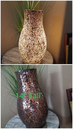 Crackle Glass Mosaic Table Lamp.
Mercury Style Lighting. 14" Tall