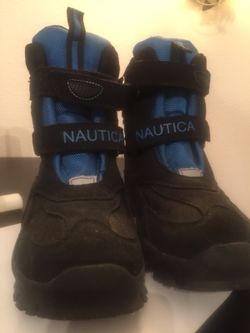 Nautica Youth Snow Boots size 4