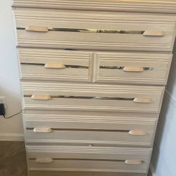 Dresser/ Nightstand 