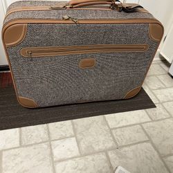 Pierre Cardin medium size Check in Luggae light weight, used once only in excellent condition
