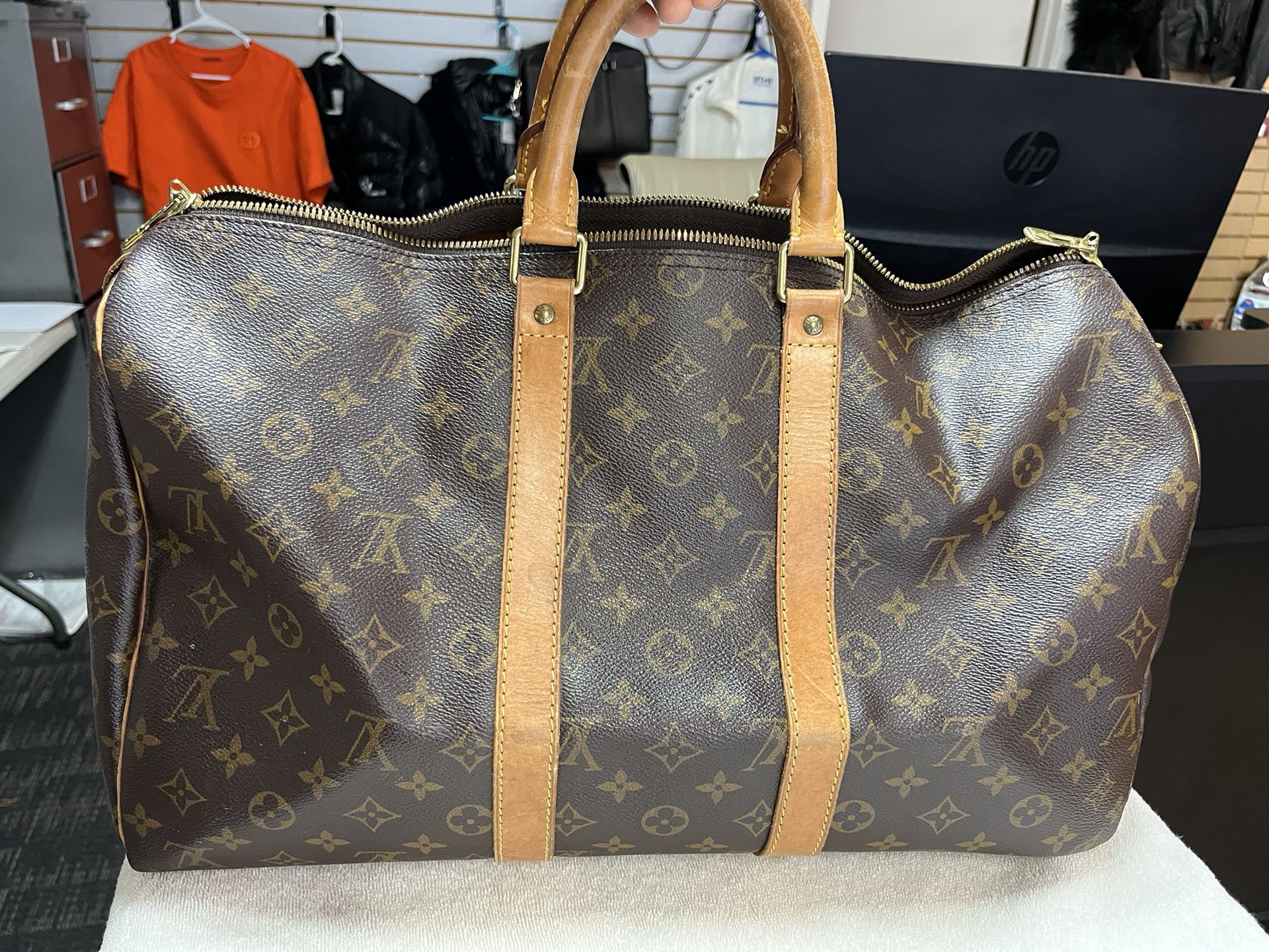 Louis Vuitton Monogram Keepall 45 Duffle Bag for Sale in Indio, CA - OfferUp