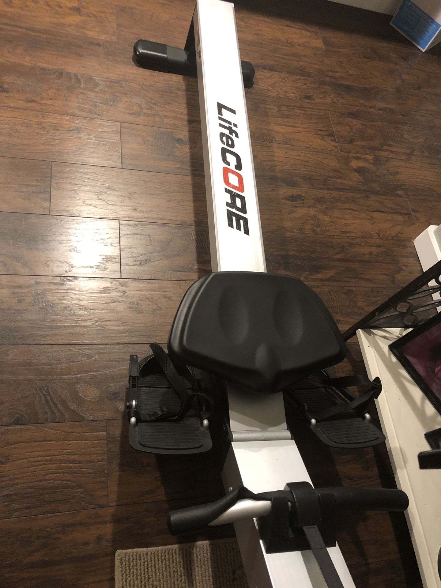 Large LifeCore R100 commercial gym air rowing machine Rower works