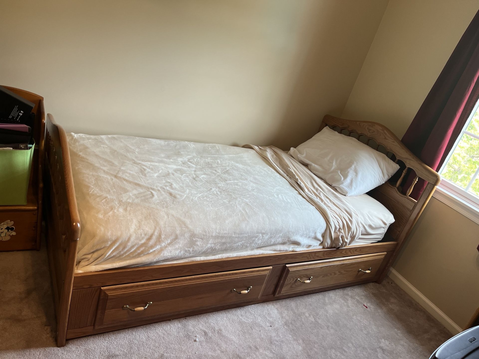 Oak Twin Bed
