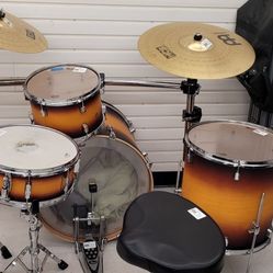 Drum Set [Pearl]