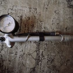 Harley - Davidson shock air pump