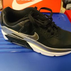 Nike Air Max  6 1/5  Youth...