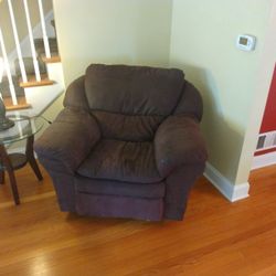 Recliner Sold W/ Couches $0 Set