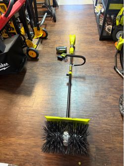 Expand-It Sweeper Attachment 40v with one 4.0 battery and charger