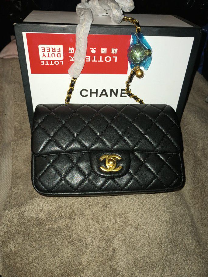 Chanel Flap Bag Pink with rainbow hardware A01113 23cm for Sale in Phoenix,  AZ - OfferUp