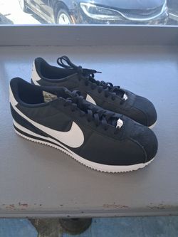 Nike men's cortez black size 12