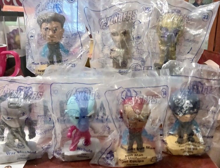 *NEW* AVENGERS TOY FIGURES