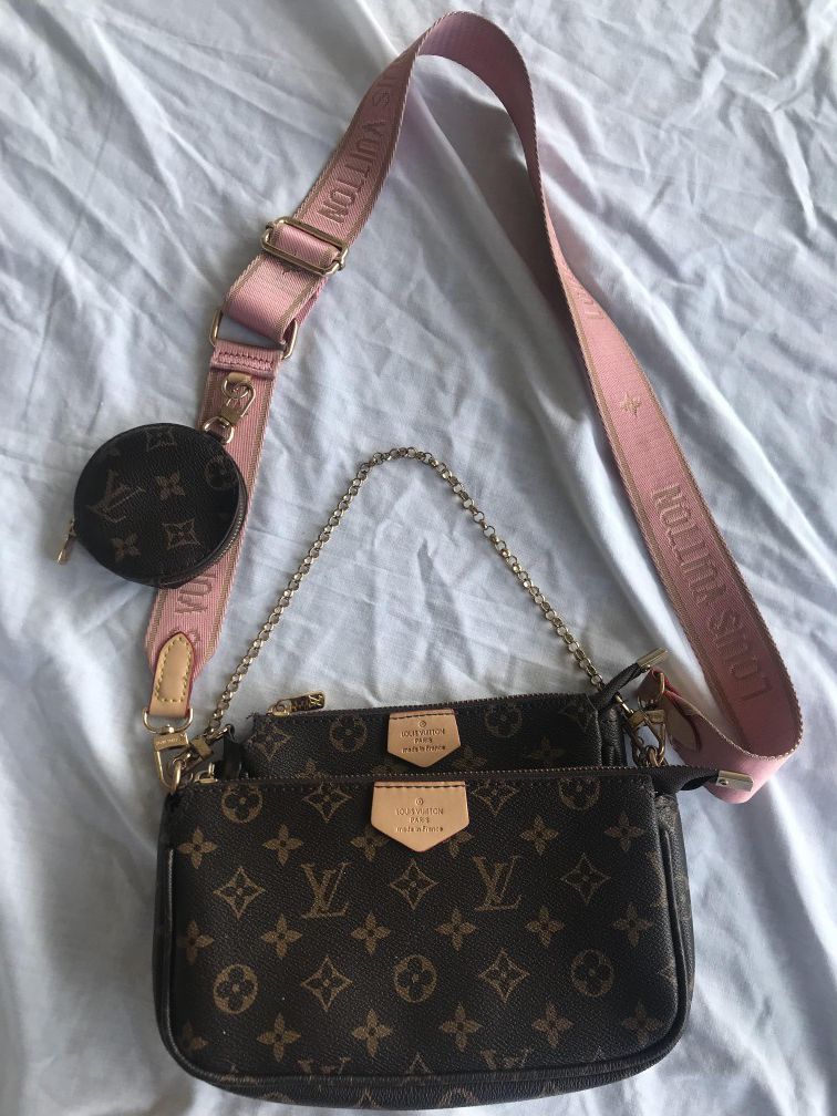 Louis Vuitton Multi Pochette Accessories Leather Crossbody Bag 