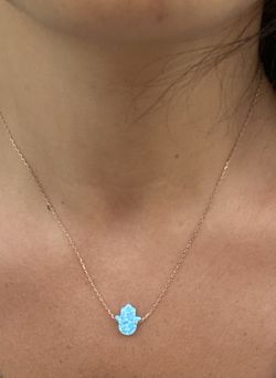 Rose gold chain with beautiful hamsa evil eye hand