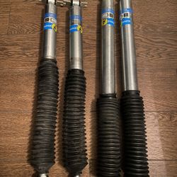 Amortiguadores Para Jeep Wrangler Eñ Perfectas Condiciones Poco Uso 