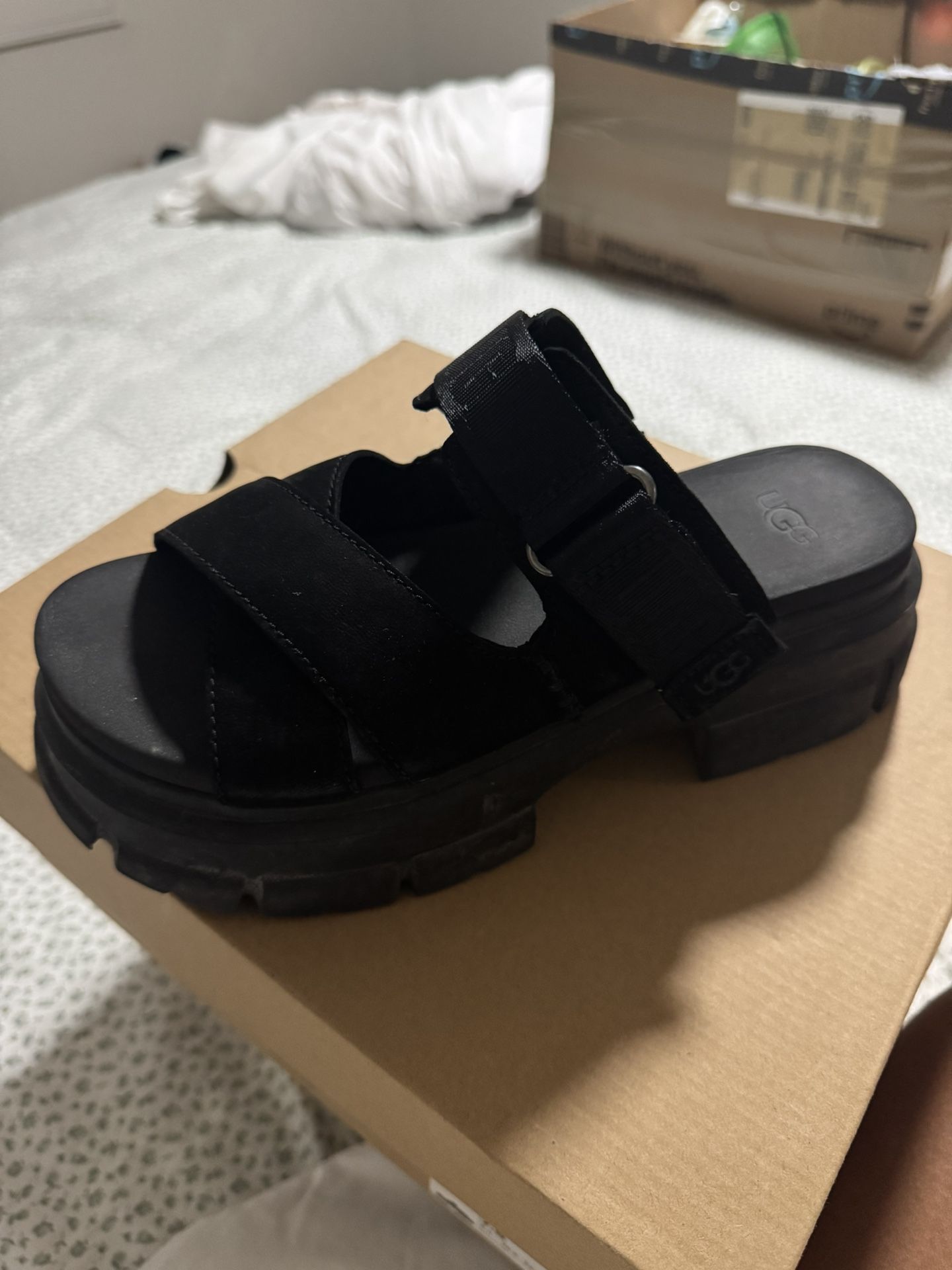 UGG Sandal (Ashton slide) W 7.5