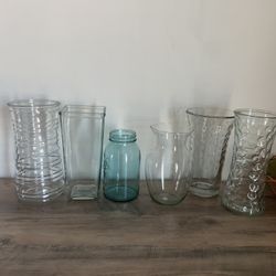6 Flower Vases 