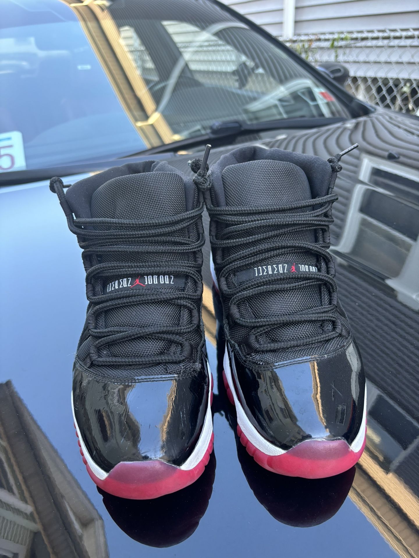 Jordan 11 Playoffs bred