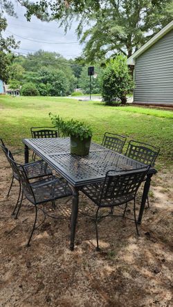 Aluminum Table and Iron Chairs Patio Set