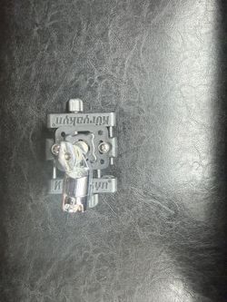 Kuryakyn Cell Holder