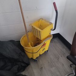 Mop Bucket With Wringer...mop Included 