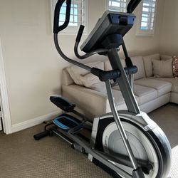 Nordic track 14.9” Air Glide Elliptical