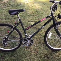 Bike Colman’s cm2100 mountain bike or trail 26 Inch Wheel Set  Outstanding Condition  Comfortable Ride 