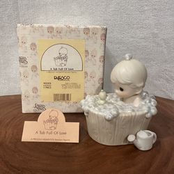 Precious Moments- A Tub Full If Love