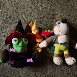 Fangamer Banjo-kazooie and Gruntilda Plushies 